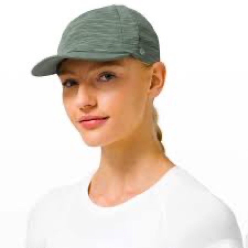 NWT Lululemon license to train hat M/L with surround stretch green